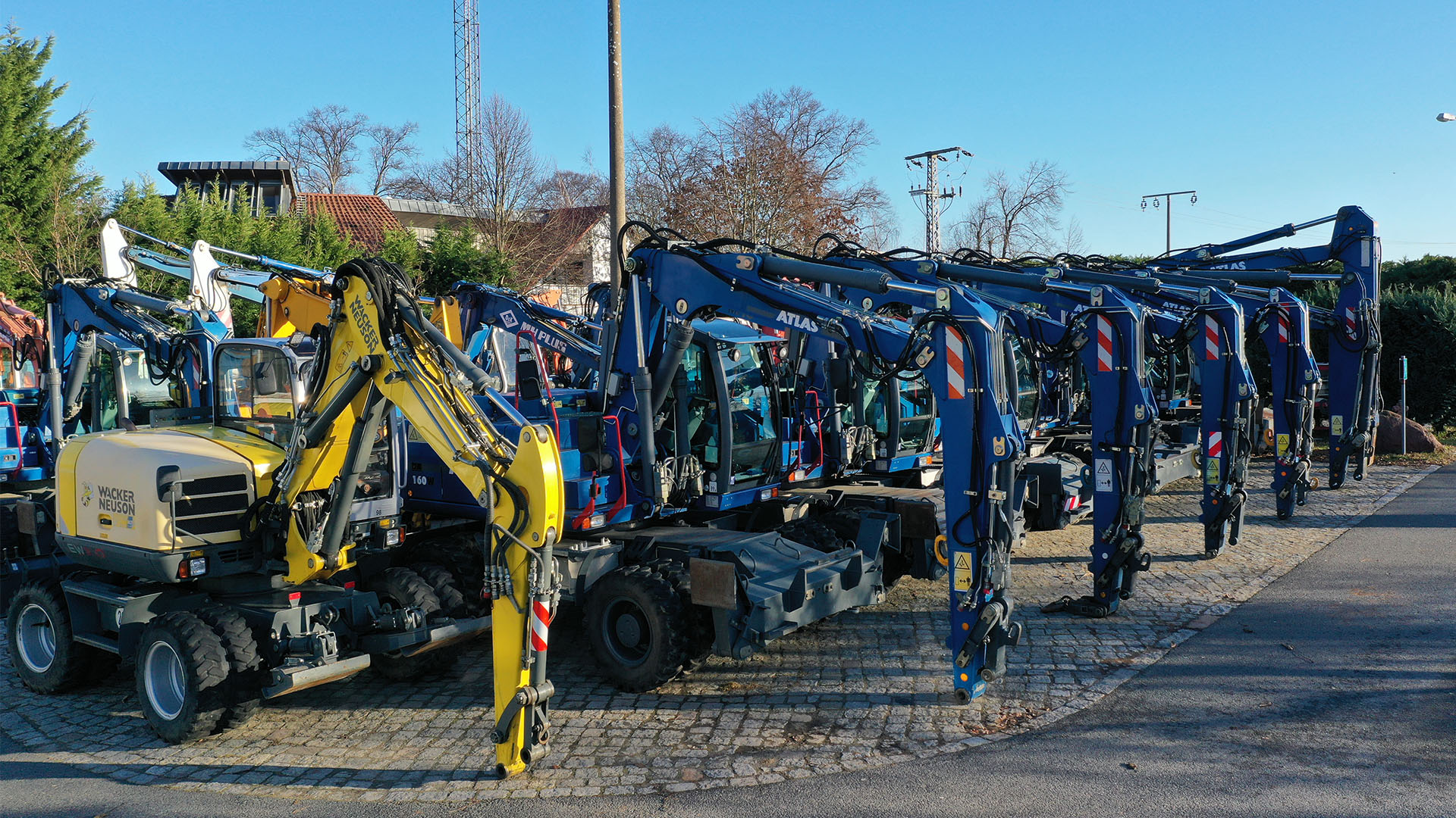 Tief_und_Wasserbau_Boblitz_Fuhrpark_Bagger.jpg