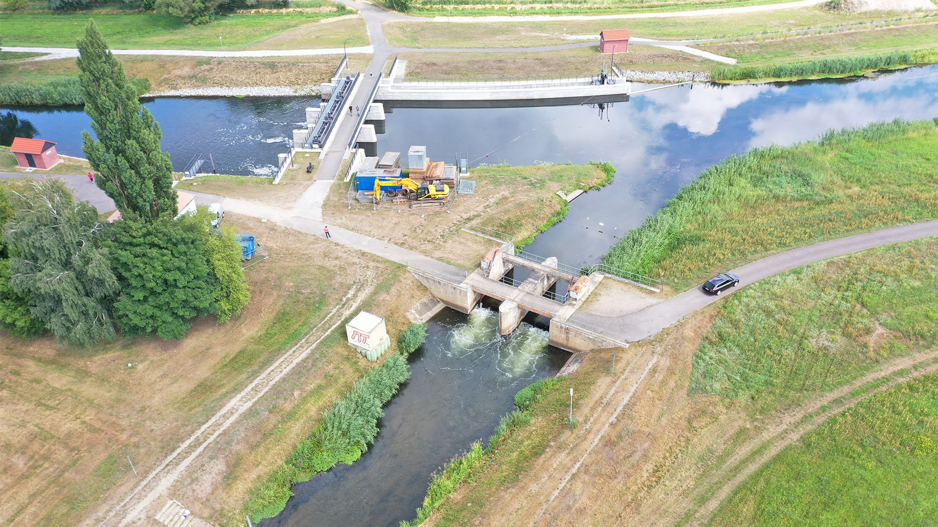 Tief_und_Wasserbau_Boblitz_Ingenierbau_Sommer.jpg